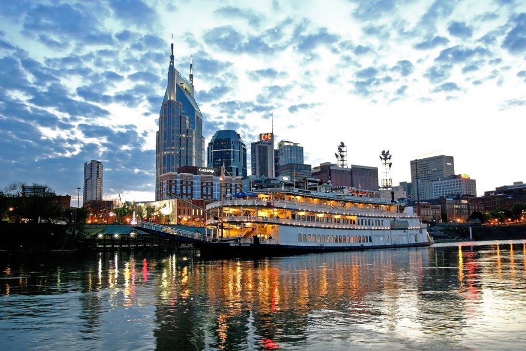 General Jackson Downtown Dusk - COURTESY OF JAMIE LYNN - OPRY