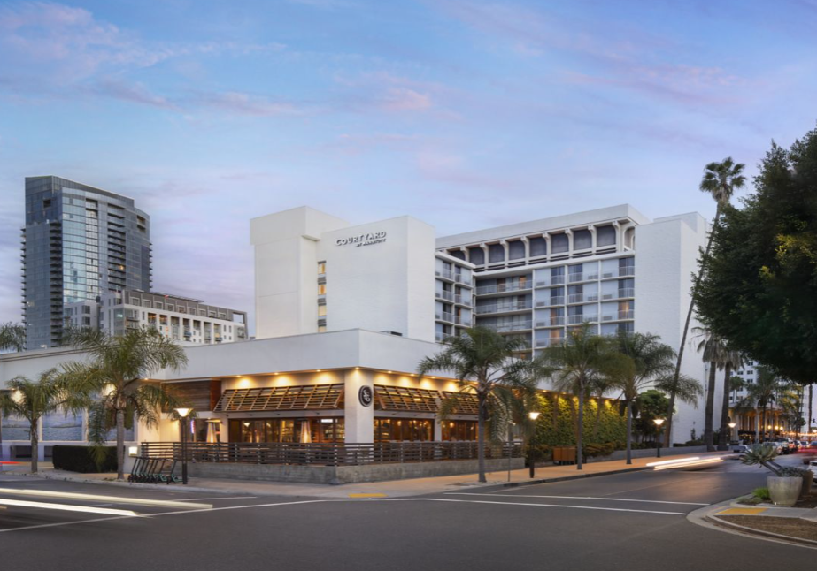 Courtyard Marriott LB 2